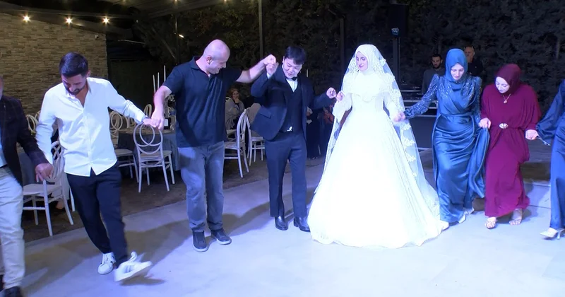 Trabzonlu öğretmenin Koreli damadı davulun üstünde göbek attı! Babanın iki şartı vardı