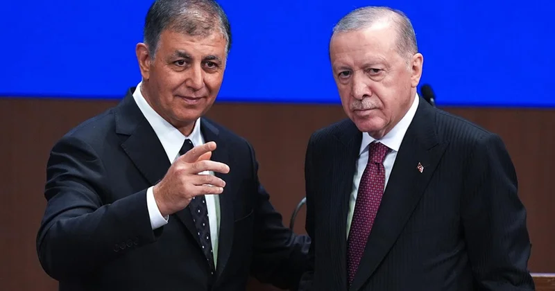 AK Parti rozeti takan Cemil Tugay dan dikkat çeken sözler: İzmir bir anda rahatlayacak