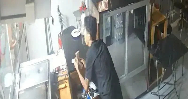 Manisa da restoranda hırsızlık kamerada