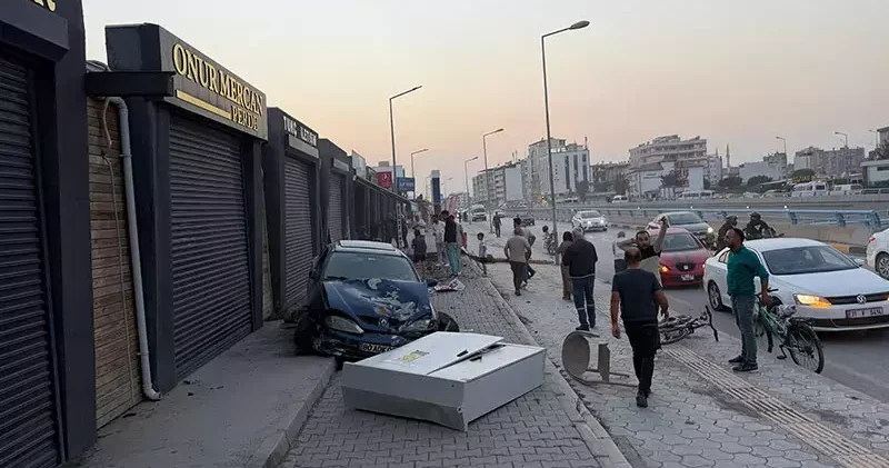 Kaldırımda yürüyen çocuk, otomobil çarpması sonucu hayatını kaybetti