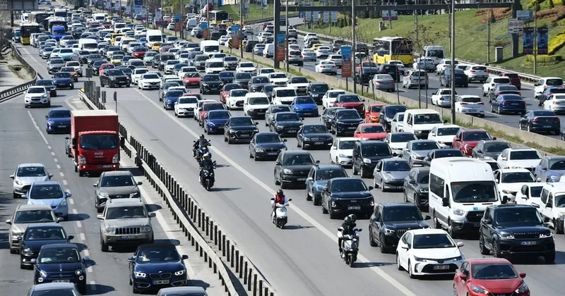 Trafikte yeni dönem başlıyor: Kurallara uymayanın hem ehliyeti hem aracı gidecek Sözcü Gazetesi