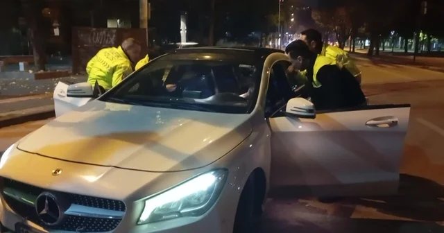 Polis ekiplerinden kaçmaya çalışan alkollü sürücü 63 bin 911 TL ceza yedi Bursa Haberleri