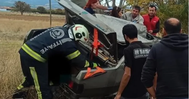 Mucize kurtuluş! Hurdaya dönen araçtan sağ çıktı