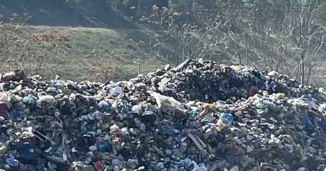 İzmir Büyükşehir Belediyesi’nin kentsel dönüşüm için boşalttığı alan çöp sahası oldu VİDEO İZLE