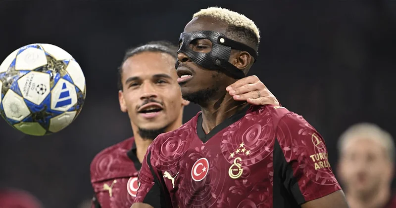 Victor Osimhen maç biter bitmez koşa koşa yanına gitti: Konuşulanları açıkladı