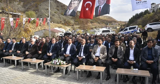 Mutki de mezbahane ve halı saha açılışı yapıldı Bitlis Haberleri