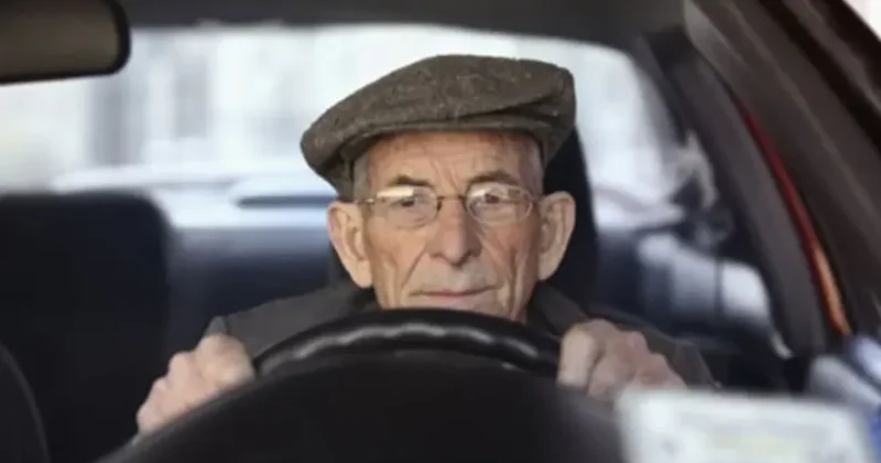 Ehliyetlere ilk kez yaş sınırı geliyor: Bu yaşın üzerindekiler otomobili başka şehre süremeyecek Sözcü Gazetesi