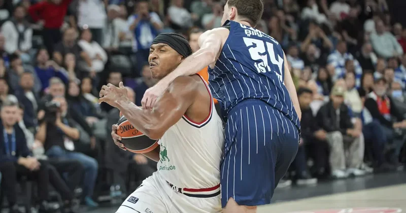 Kıran kırana kapışma! Anadolu Efes ikinci uzatmada yıkıldı