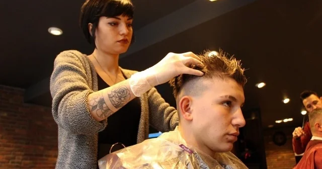 Kış ayları öncesi saç dökülmesine karşı uyarı: Saçın da neme ihtiyacı var Erzincan Haberleri