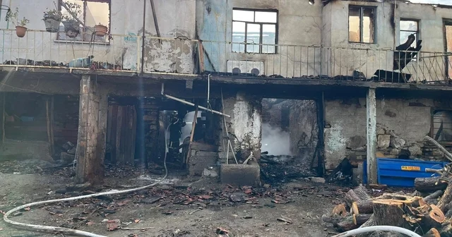 Bozdoğan da çıkan yangında ev tamamen küle döndü Aydın Haberleri