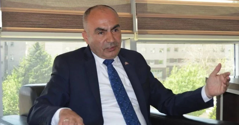 MHP li başkan İl Sağlık Müdürünü topa tuttu