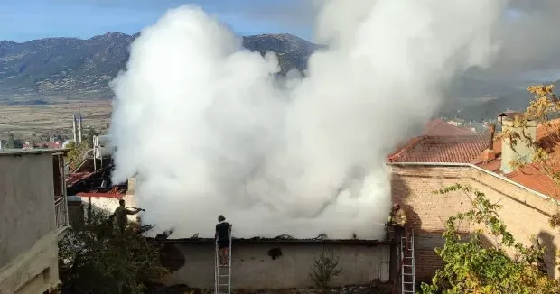 Burdur haberleri Burdur da ev yangını: Evli çift öldü! 08 Kasım 2025