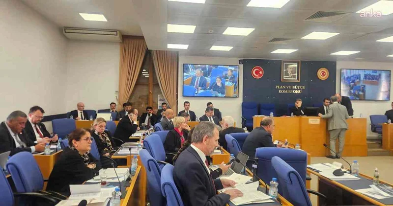 Bütçe görüşmelerinde tansiyon tavan yaptı! Şerefsiz dedi üzerine yürüdü!