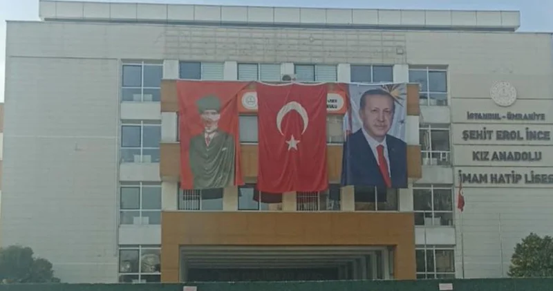 İstanbul da tartışma yaratan görüntü: Erdoğan ın posteri 10 Kasım da da asıldı