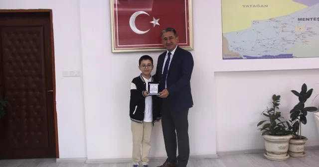 Muğla da Atatürk sevgisi şiirle taçlandı Muğla Haberleri