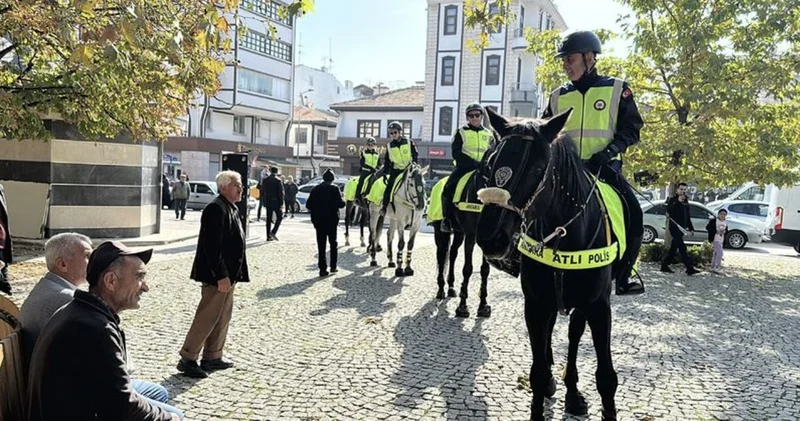Çubuk ta atlı polisler devriye görevi yaptı