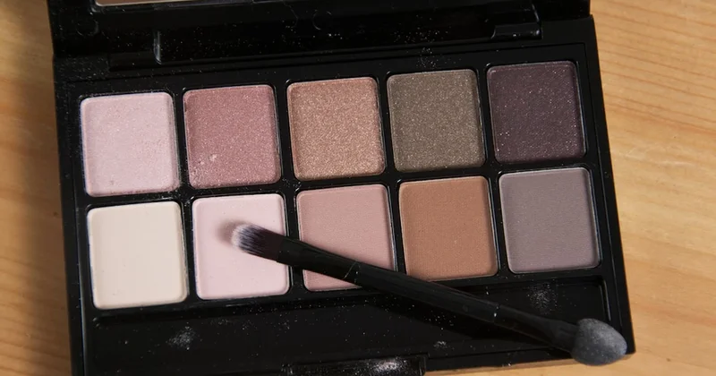 Ünlü Influencer’ın kozmetik ürünleri raflardan kaldırıldı! Derhal kullanmayı bırakın çağrısı yapıldı Sözcü Gazetesi