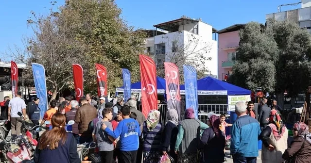 Ata tohumlarına Karpuzlulu vatandaşlardan yoğun ilgi Vatandaşlardan Başkan Çerçioğlu na fide teşekkürü Aydın Haberleri