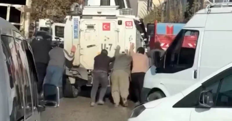 Yüksekova da Zırhlı Araç Vatandaşlarca Kurtarıldı