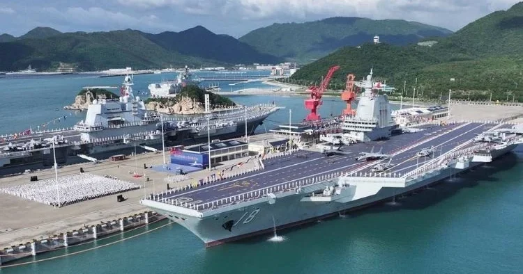 Pekin’den üçüncü uçak gemisi… Çin Fujian’ı hizmete aldı