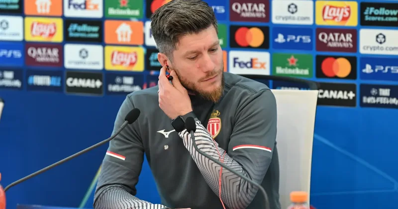 Monaco Teknik Direktörü: Başımızı dik tutmalıyız