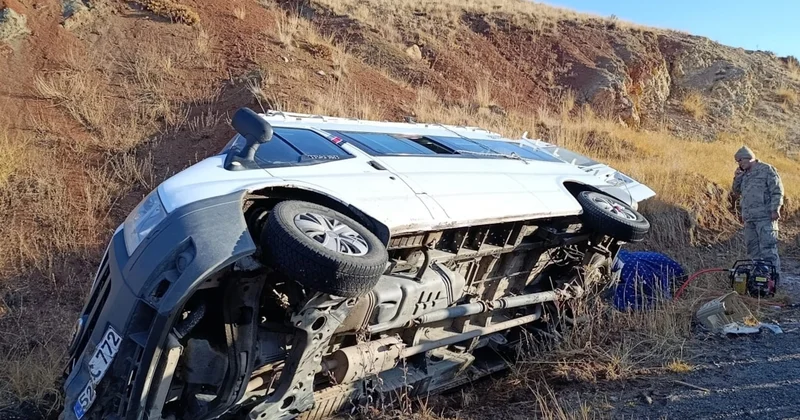 Öğretmenleri taşıyan minibüs devrildi: 7 yaralı Sözcü Gazetesi