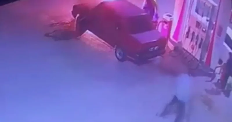 Akaryakıt istasyonunda araç yangını korkuttu