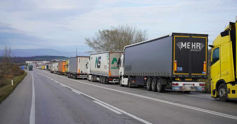 Yunanistan sınırında kriz: TIR kuyrukları oluştu!