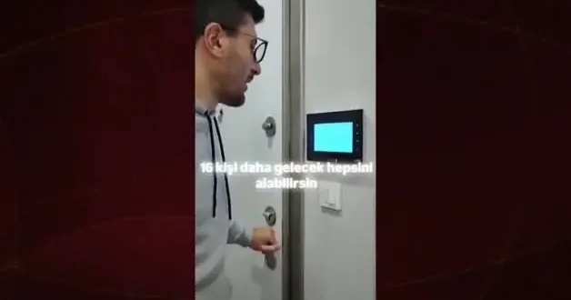 Türkiye bu öğretmeni konuşuyor! Fedakar öğretmenden yürekleri ısıtan hareket!