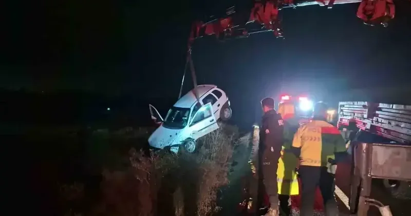 Sakarya haberleri: Otomobil tarlaya uçtu, ekipler yaralı için seferber oldu Sakarya Haberleri