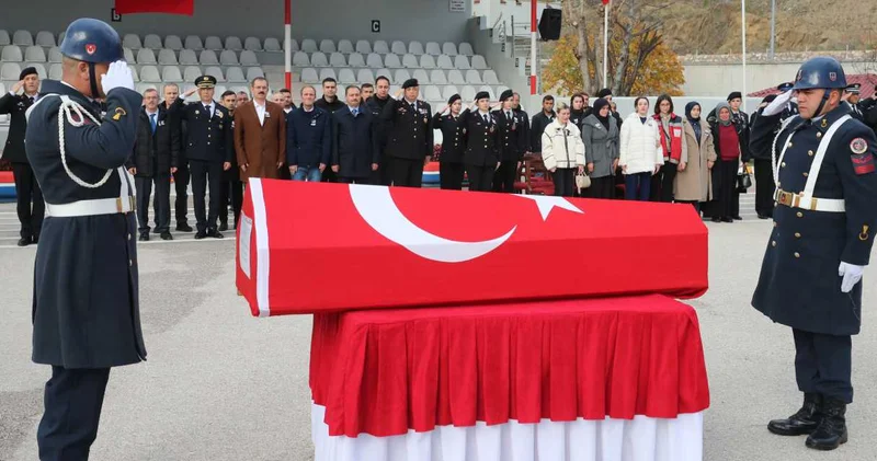 Eşi 7 aylık hamileydi! Kalp krizi geçiren uzman çavuş şehit oldu