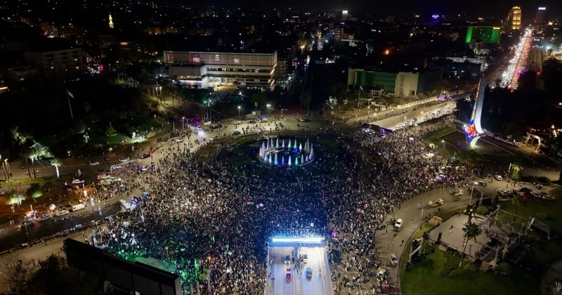 Suriyeliler meydanlara akın etti! Kutlama yaptılar Sözcü Gazetesi