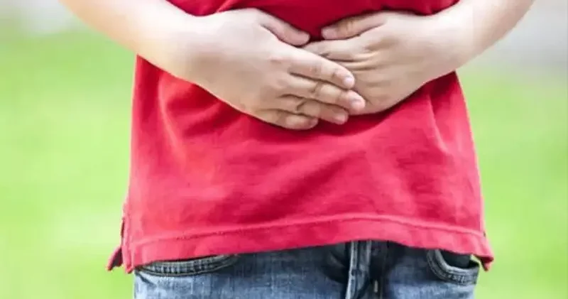 Çocuklarda kasık fıtığı belirtileri nelerdir? Kasık fıtığı tedavisi nasıl yapılır? Son Dakika Haberleri