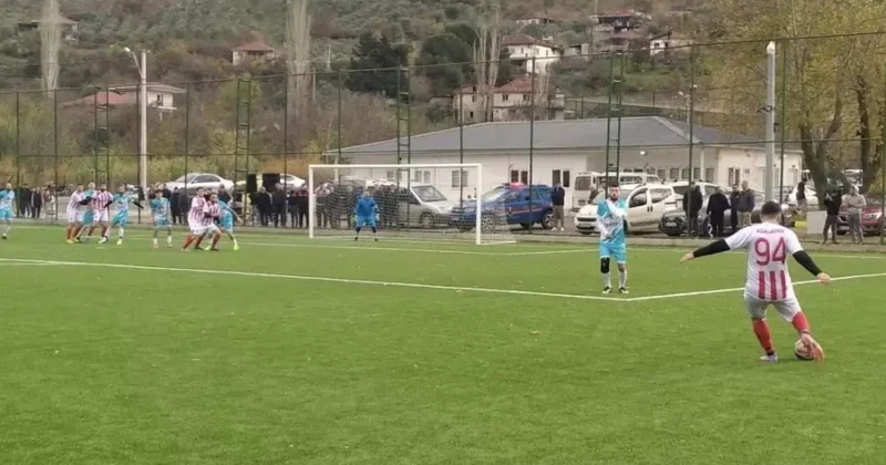 Belediye başkanı maça geldi! Futbolcular coştu: 13 golle zirveyi kaptılar