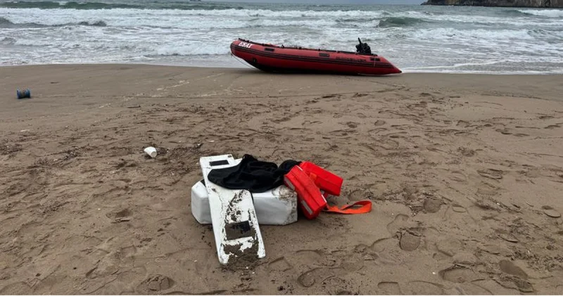 Son dakika: Bartın da lastik bot alabora oldu! 2 kişi son anda kurtarıldı Son dakika haberleri