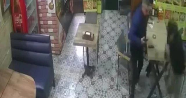 Antalya 4.3 ile sallandı, deprem anı güvenlik kamerasına yansıdı Antalya Haberleri