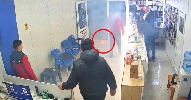 Tamire getirilen cep telefonu alev aldı; o anlar kamerada Mardin Haberleri