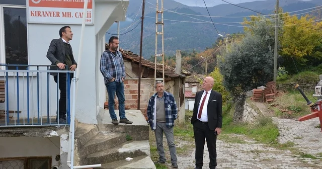 Başkan Kumral yapımı tamamlanan hizmet alanlarını yerinde inceledi Babadağ Belediye Başkanı Murat Kumral; Babadağ ımız için çalışmaya, her mahallemizde hizmeti güçlendirmeye devam ediyoruz Denizli Haberleri