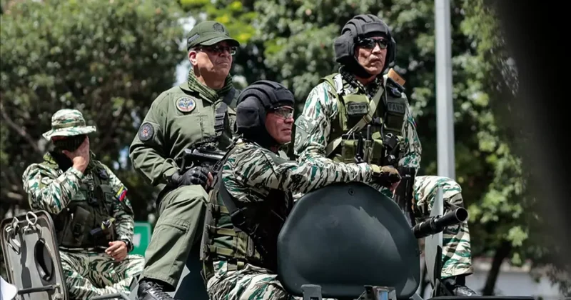 Venezuela da 5 bin asker orduya katıldı!