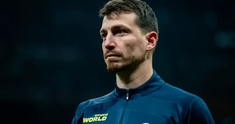 Fenerbahçeli taraftarlardan yönetime çağrı: Derhal sözleşmesini feshedin Futbol Haberleri