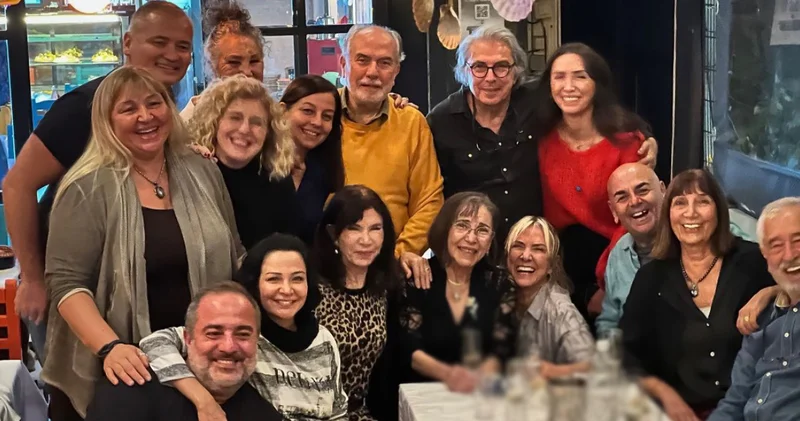 Gül Onat a tiyatrocu dostlarından ziyaret: 55 yıllık dostluk