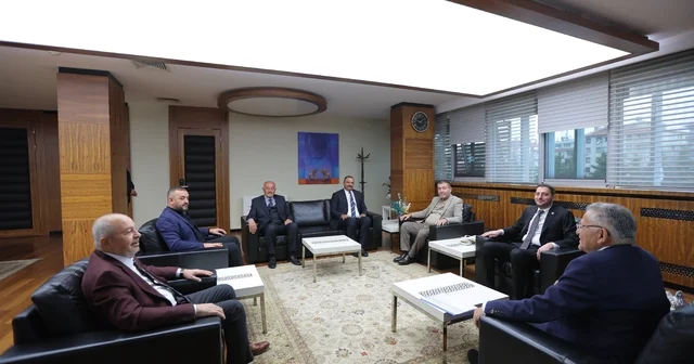 MHP Kayseri heyetinden Başkan Büyükkılıç a ziyaret Kayseri Haberleri