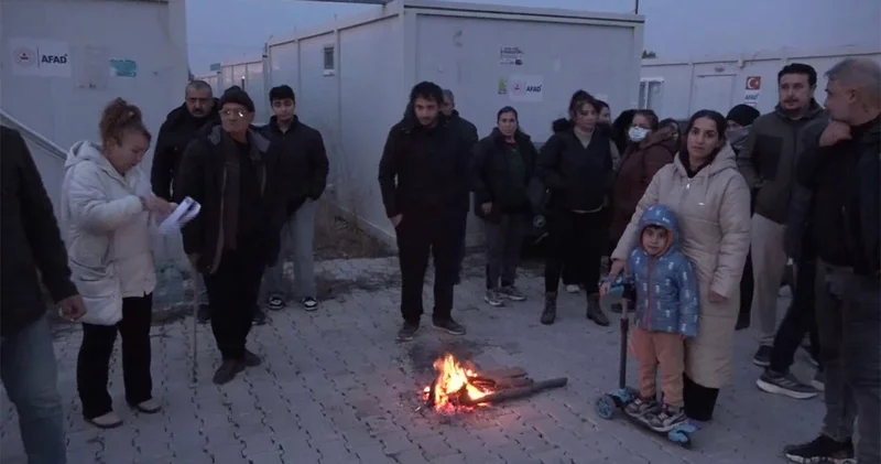 Konteyner kentte elektrikler kesildi, depremzedelere tahliye edin denildi: Bu soğukta nereye gidelim?
