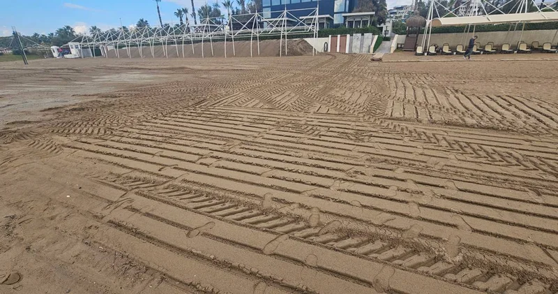Belek sahillerinde caretta caretta alanı iş makinesiyle ezildi