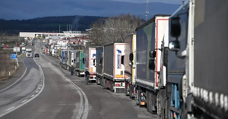 Geçim derdi emeklileri yollara düşürdü Sözcü Gazetesi