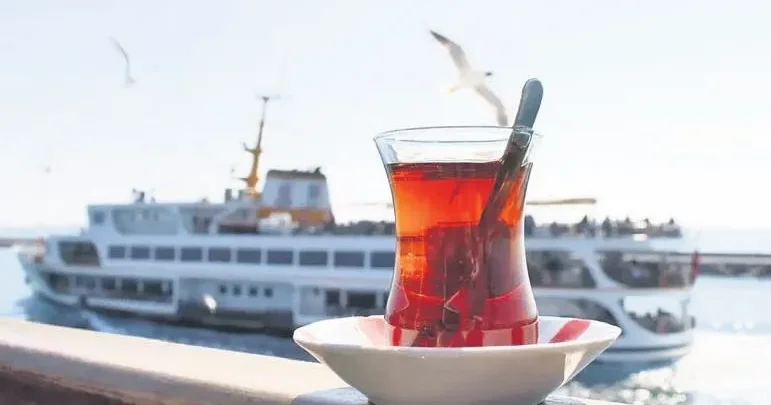 MEVLÜT TEZEL Vapurda taze çay devri kapanıyor mu?