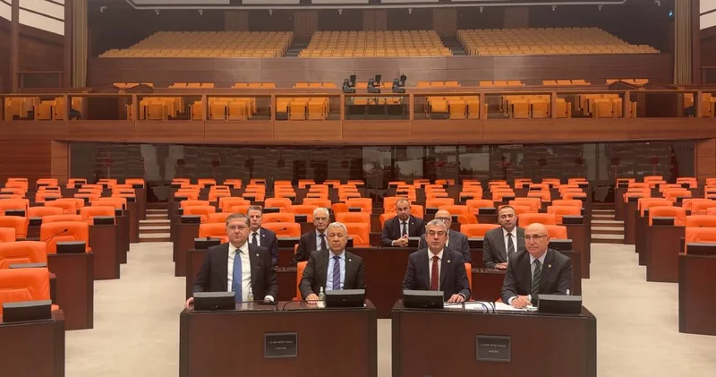 CHP, emekli ve asgari ücretliler için geceyi Meclis te geçirdi: Eğer sadaka rakamı açıklarlarsa...