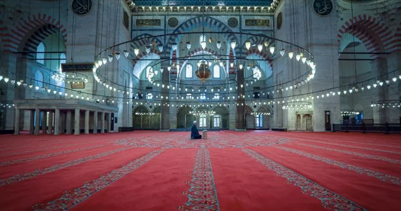 Cuma namazı saat kaçta? 9 Ocak İl il Cuma namazı saatleri açıklandı! 9 Ocak 2026 İzmir, Ankara, İstanbul Cuma vakitleri