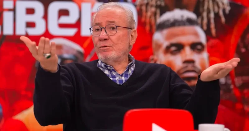 Galatasaray ı çökertmek isteyenleri açıkladı: Hainlikle suçladı