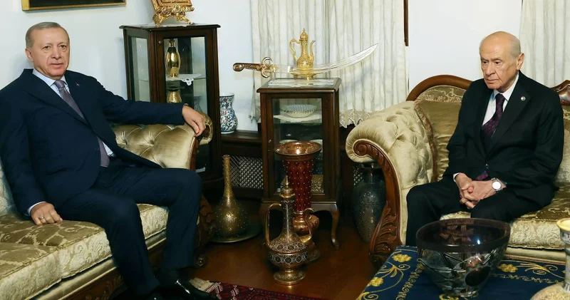 İmralı ziyaretinin faturası fena kesildi! Erdoğan ve Bahçeli ye yüzde 14 şoku